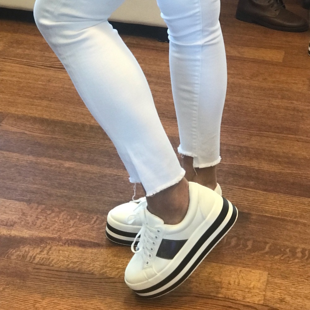 Hip shoes with platform